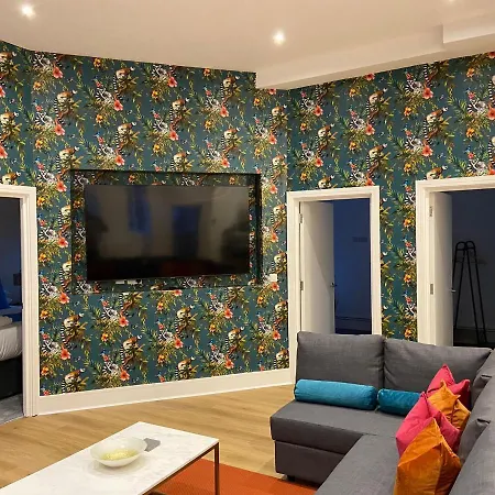 5 4 Bedrooms, Sleeps X 15 York