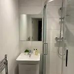 Ferienhaus 5 4 Bedrooms, Sleeps X 15 *